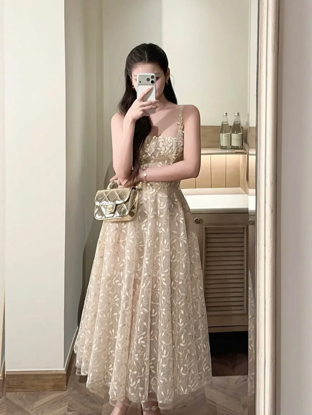 Ảnh 1 của Váy ren hoa dài màu kem size S