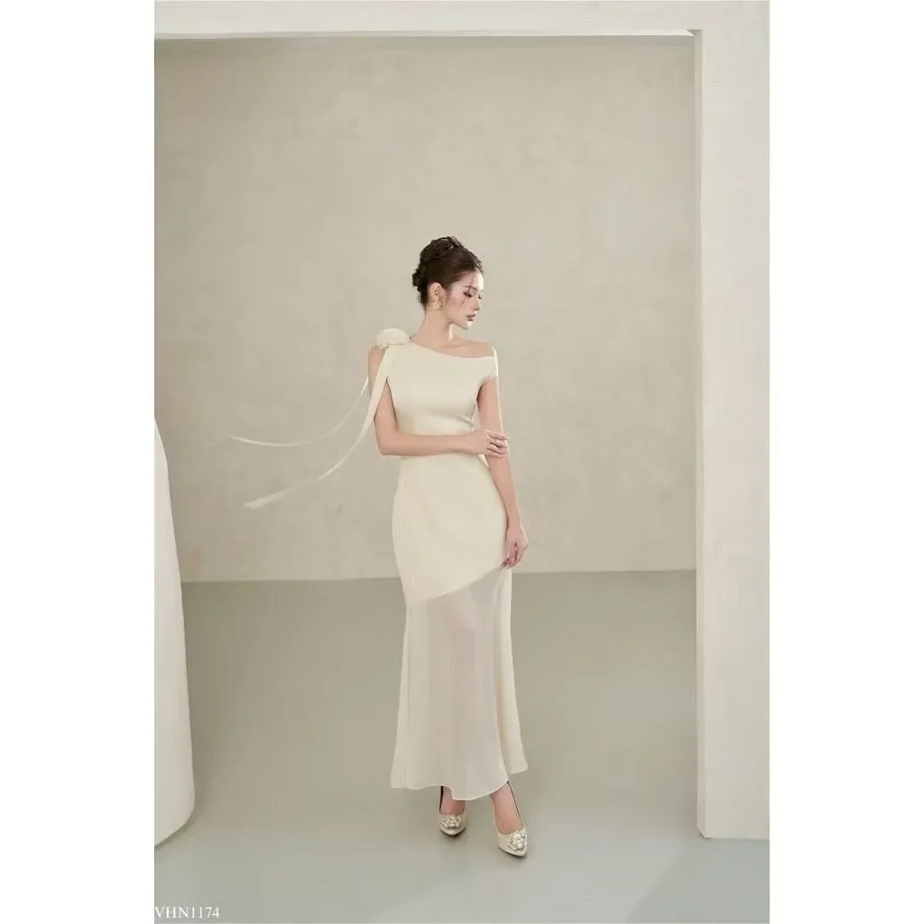 Photo 2 of Đầm maxi một vai kem hottrend nữ