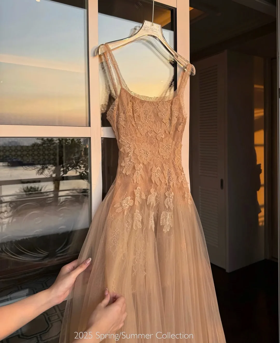 Ảnh 7 của Váy dạ hội ren dài nude size S