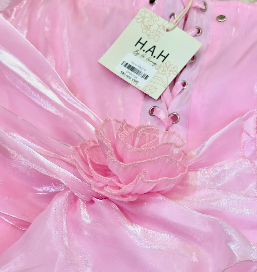Photo 3 of Váy hồng pastel trễ vai tay phồng H.A.H