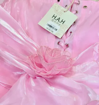 Photo 3 of Váy hồng pastel trễ vai tay phồng H.A.H