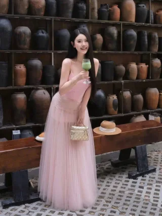 Ảnh 2 của Set áo hai dây váy voan hồng pastel nữ