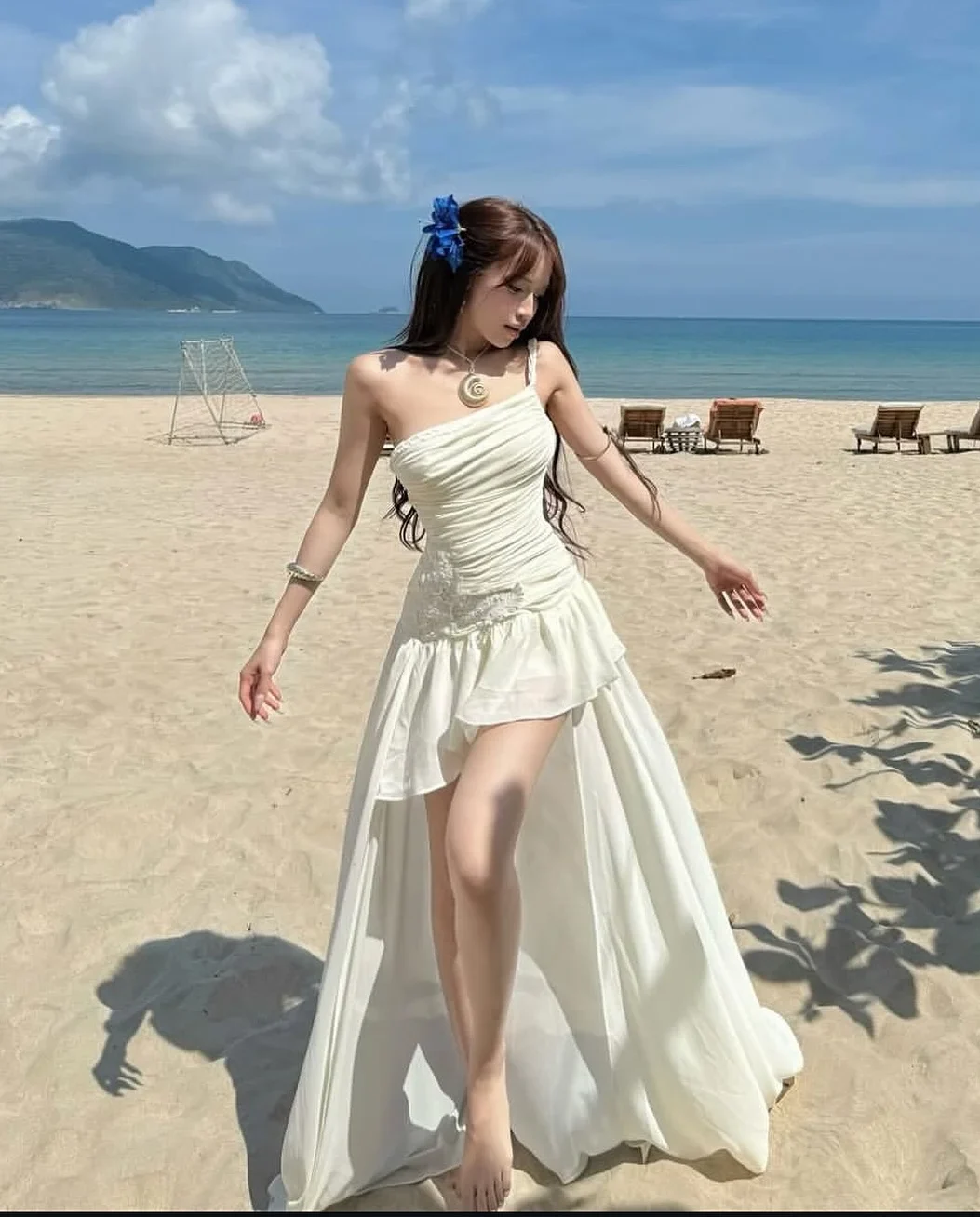 Ảnh 1 của Váy maxi trắng một vai nữ