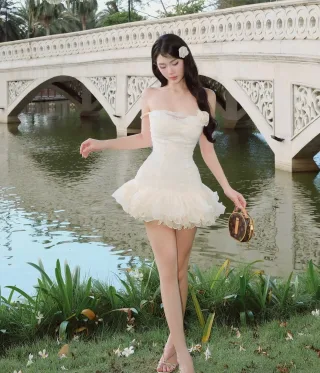 Ảnh 4 của Đầm búp bê trắng kem xòe nữ