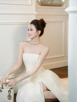Photo 4 of Váy dạ hội trắng strapless Chouchou size S