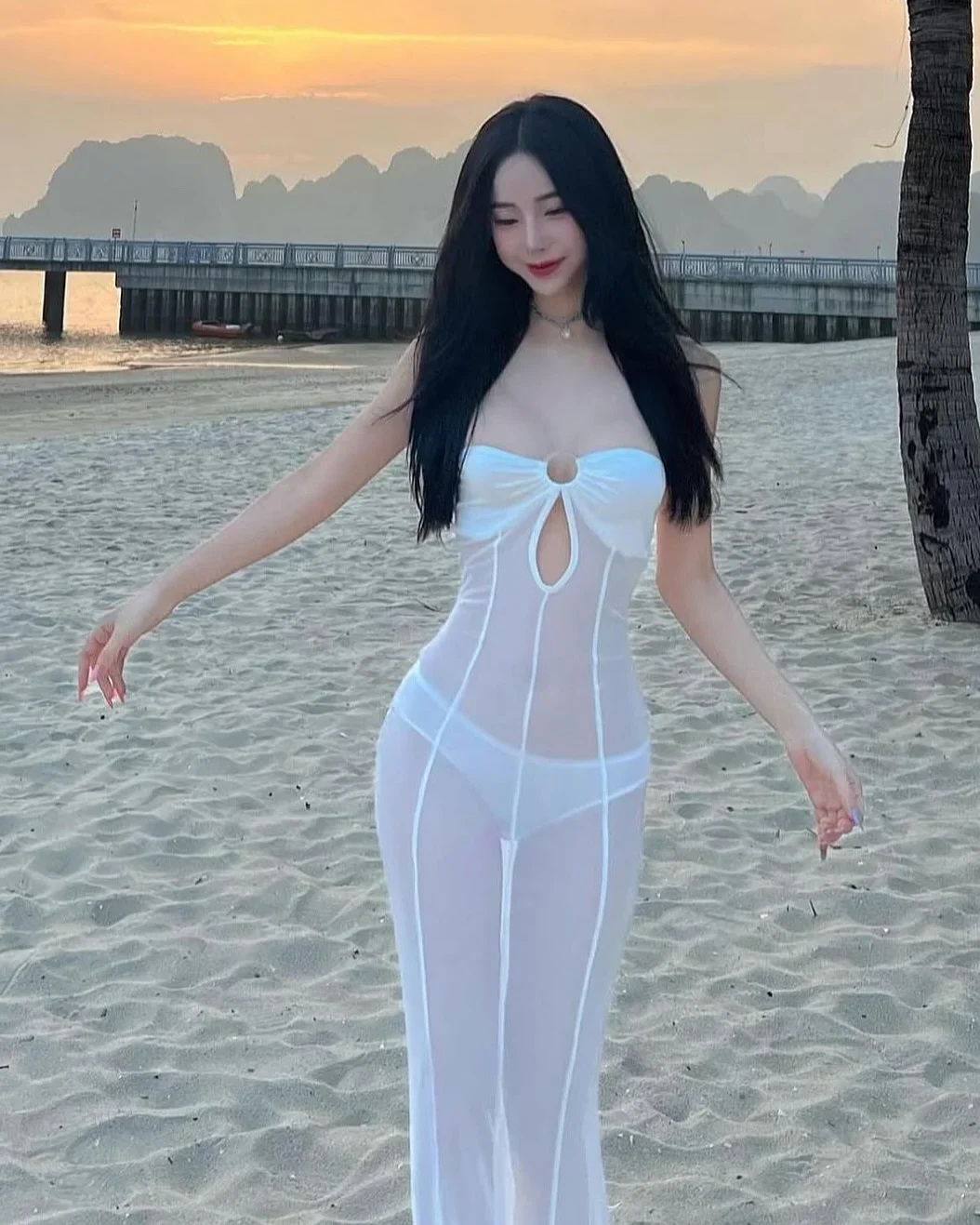 Photo 1 of Váy lưới trắng cut-out bodycon nữ