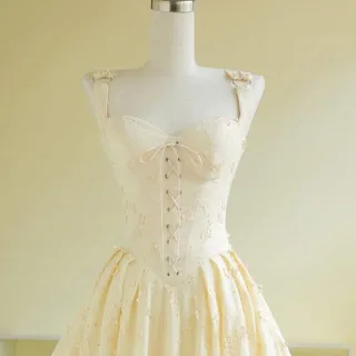 Photo 1 of Váy sò vintage corset màu kem nữ