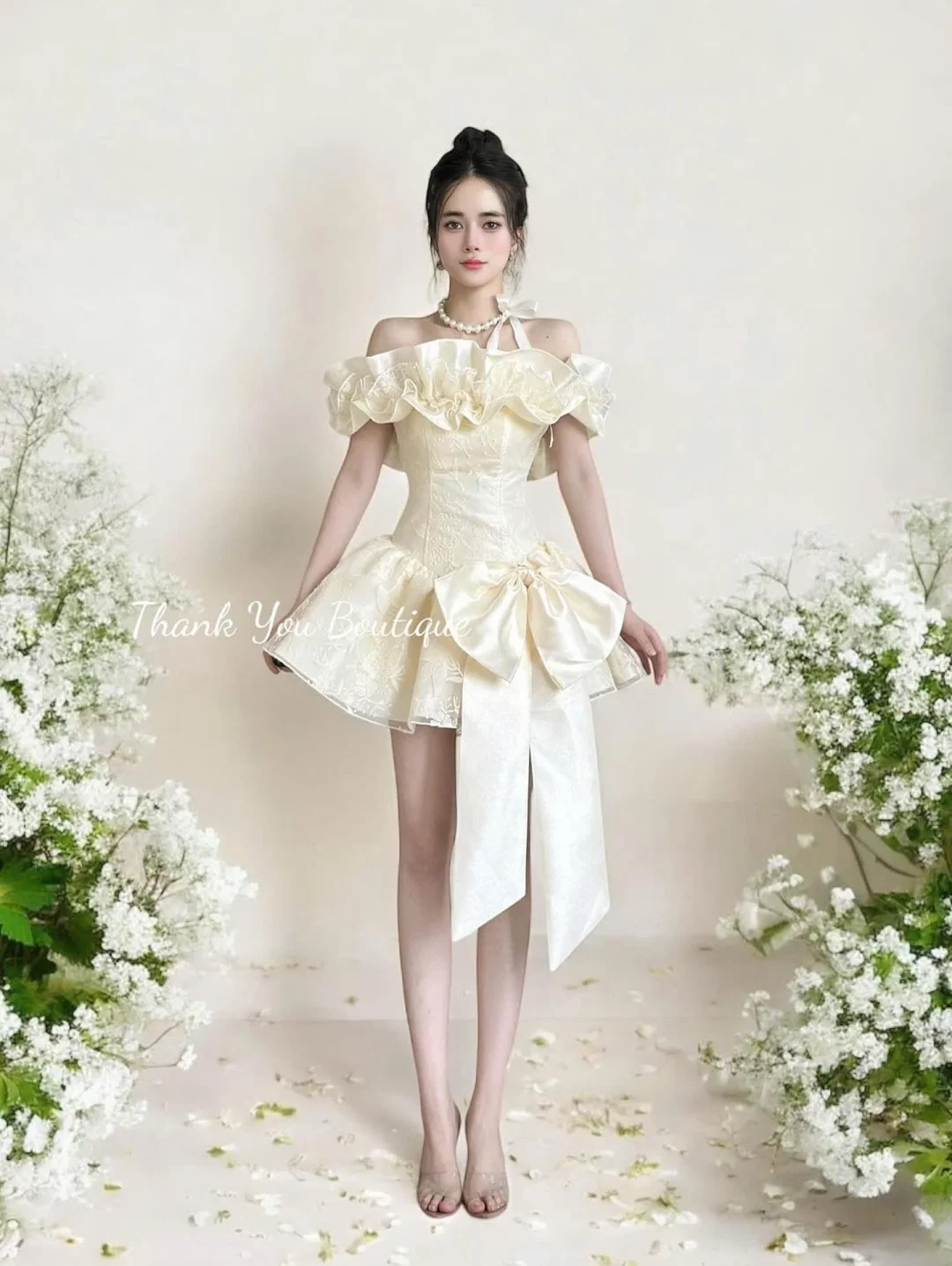 Ảnh 4 của Đầm ngắn ruffle vai nơ vàng nhạt nữ tính