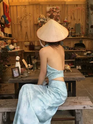 Photo 2 of Set croptop váy maxi loang xanh nữ