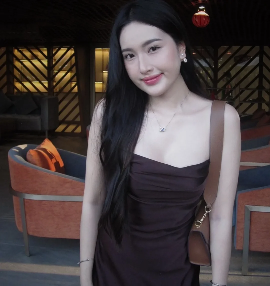 Photo 4 of Đầm maxi satin nâu tây size S