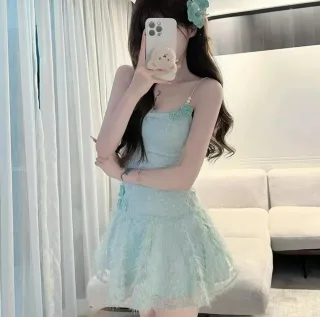 Ảnh 1 của Váy mini lông vũ xanh mint nữ