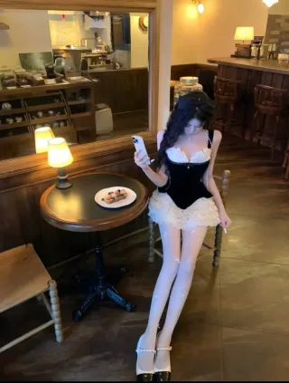 Photo 3 of Set váy corset ren đen size S