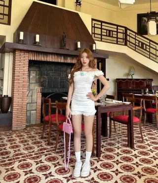 Ảnh 4 của Đầm mini trắng trễ vai size S