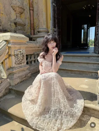 Ảnh 1 của Váy ren trễ vai công chúa size M