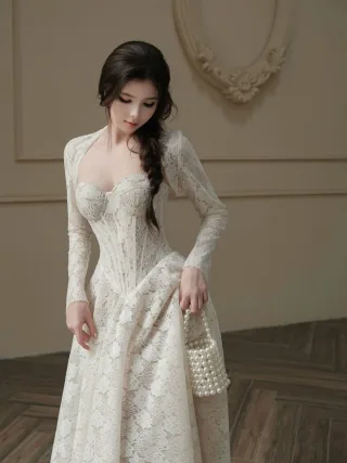 Photo 3 of Váy ren cưới vintage trắng nữ
