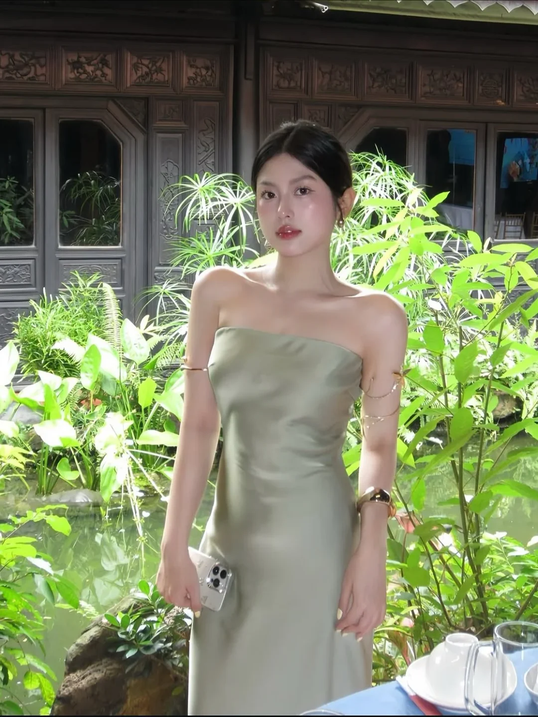 Ảnh 7 của Đầm cúp ngực satin xanh sage nữ
