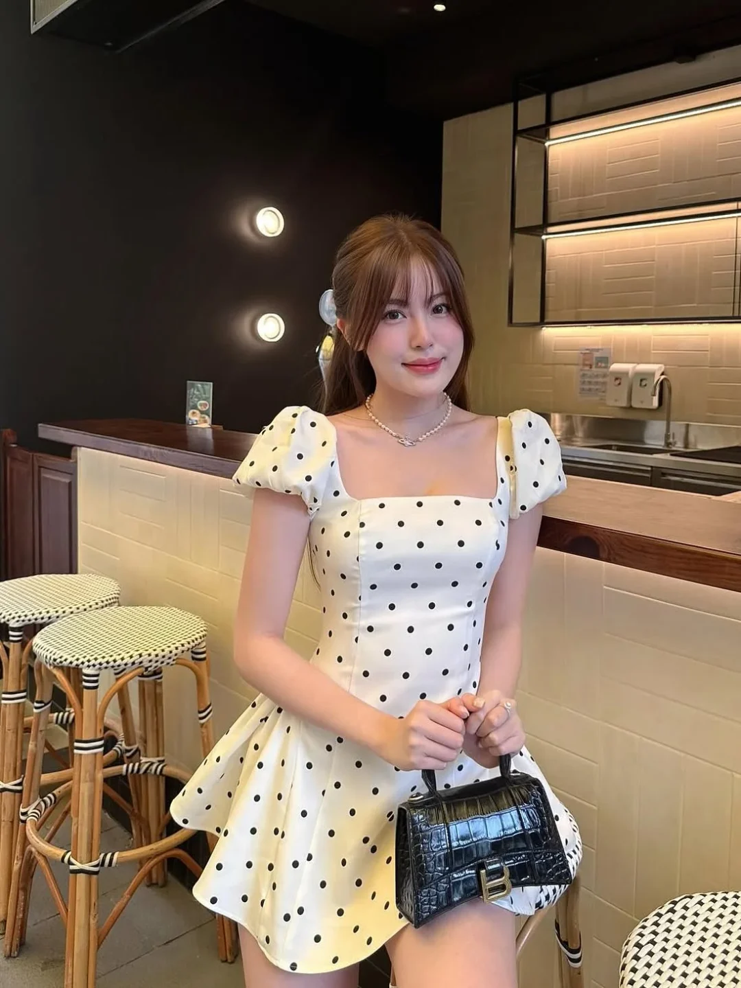 Ảnh 1 của Váy chấm bi trắng tay phồng nữ size M