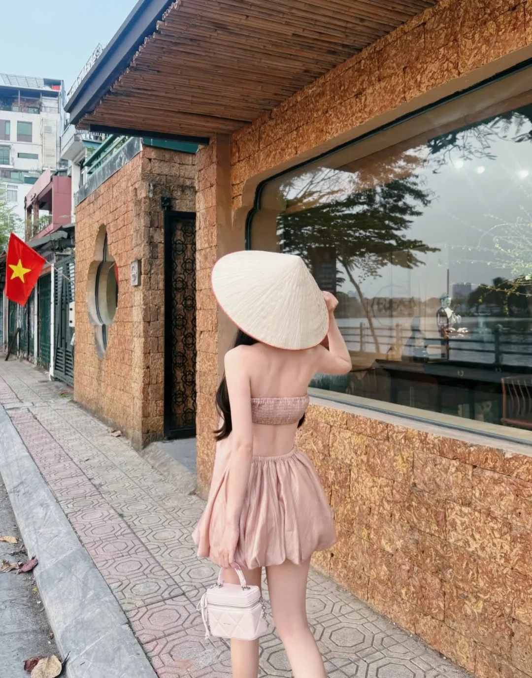 Ảnh 2 của Đầm ngắn cổ yếm hồng pastel nữ