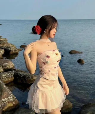 Photo 4 of Set áo corset chân váy voan hồng size M