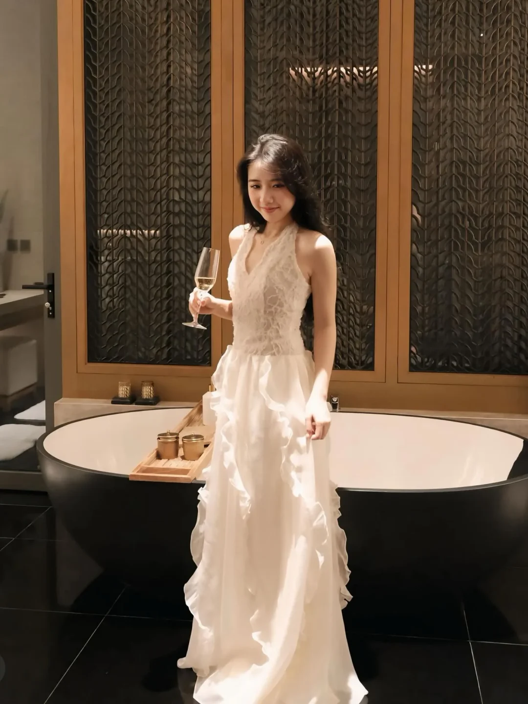 Ảnh 1 của Váy maxi trắng ren nữ thiết kế