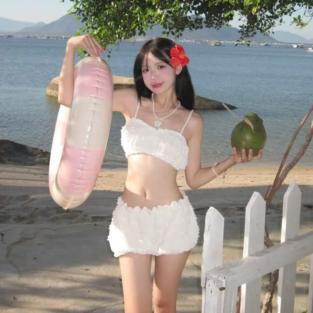 Ảnh 1 của Set đồ ren trắng đi biển nữ