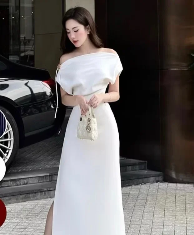Photo 1 of Đầm maxi trễ vai trắng satin nữ