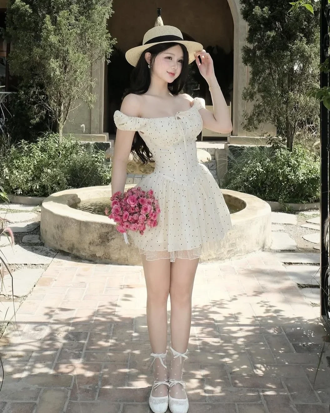 Photo 3 of Đầm ngắn chấm bi trễ vai voan nữ
