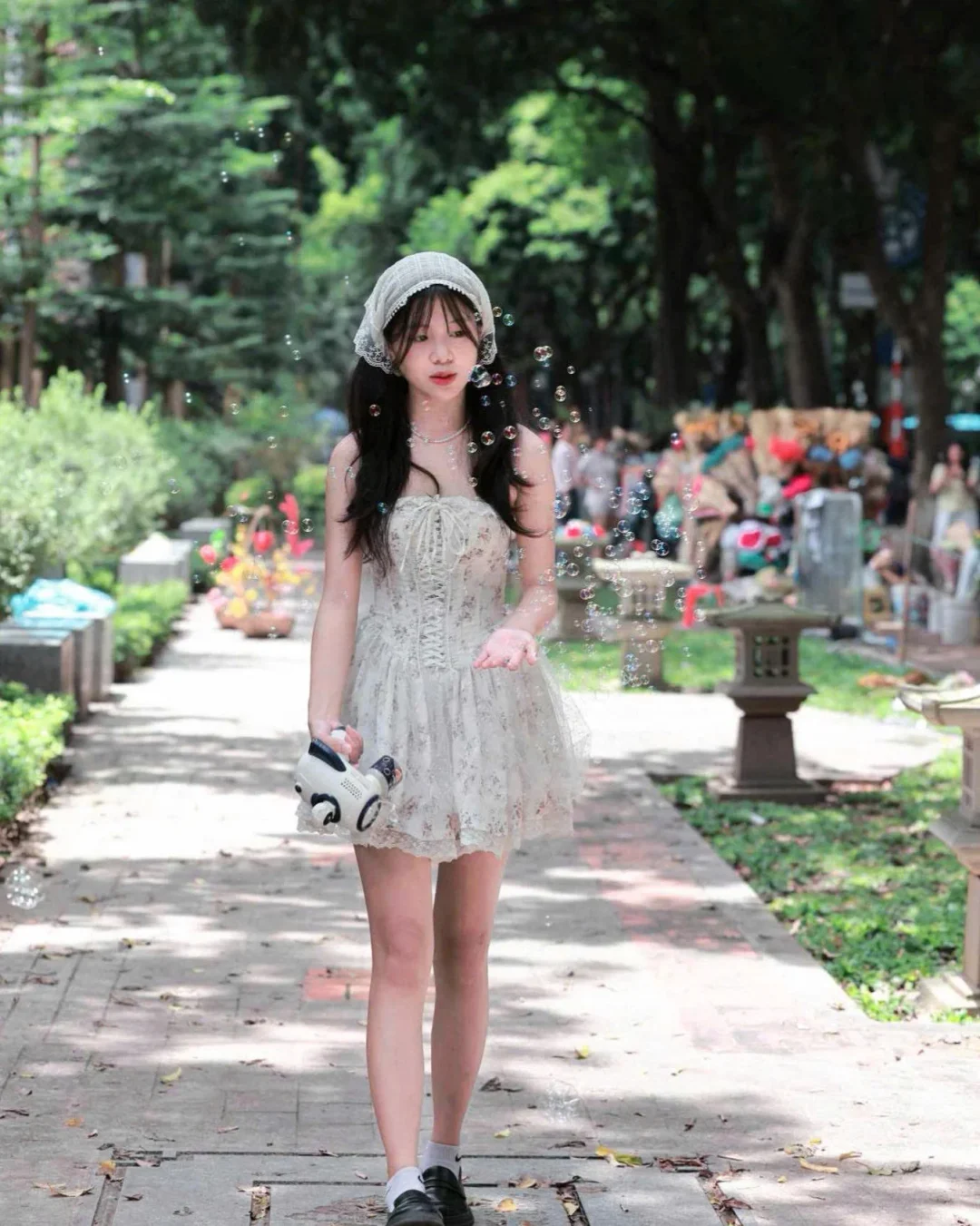 Photo 2 of Đầm ren trắng mini hottrend nữ