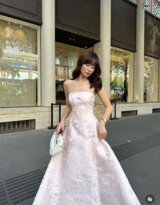 Photo 1 of Đầm dạ hội strapless hồng nhạt size M