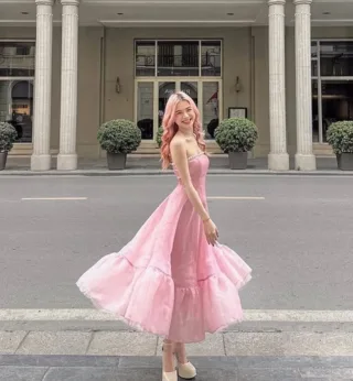 Ảnh 2 của Váy tiệc hồng pastel tầng bèo hai dây