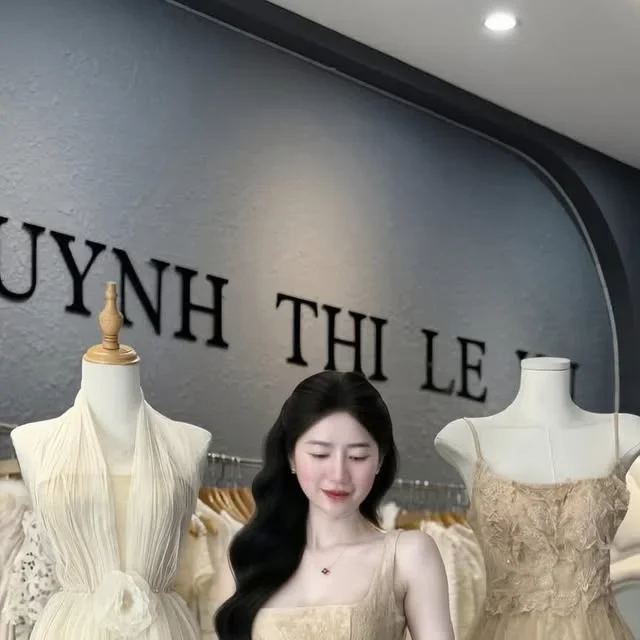 Photo 1 of Váy hai dây ren be nhạt nữ