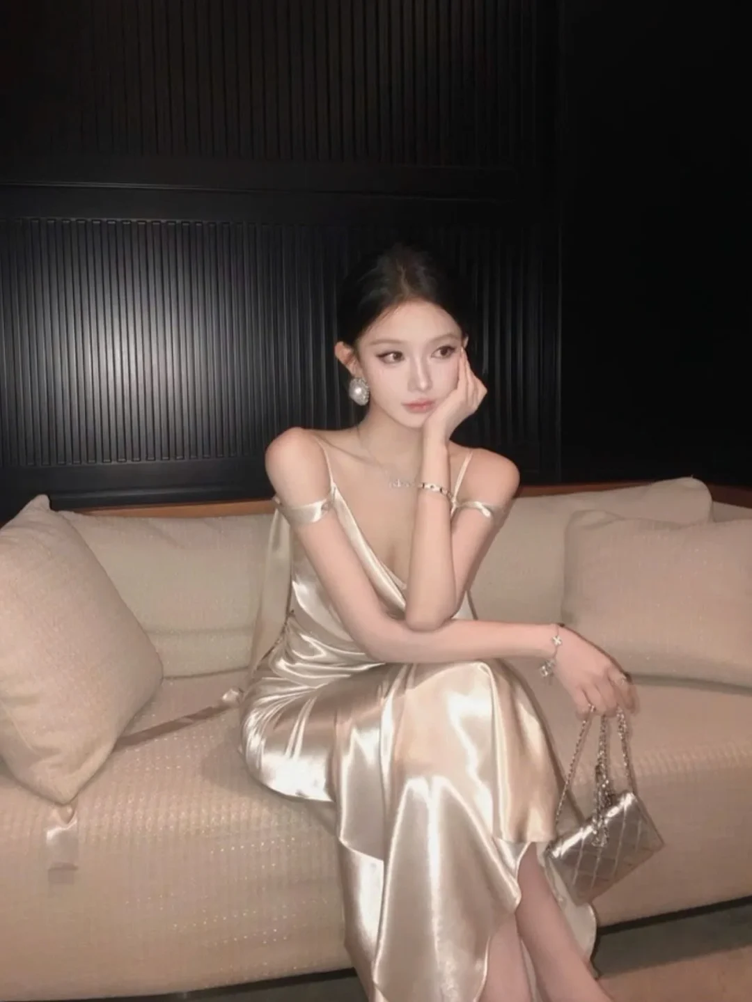Ảnh 2 của Đầm đuôi cá lụa trắng size M