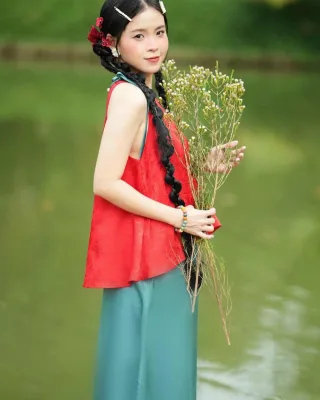 Photo 1 of Set yếm đỏ xanh truyền thống size M