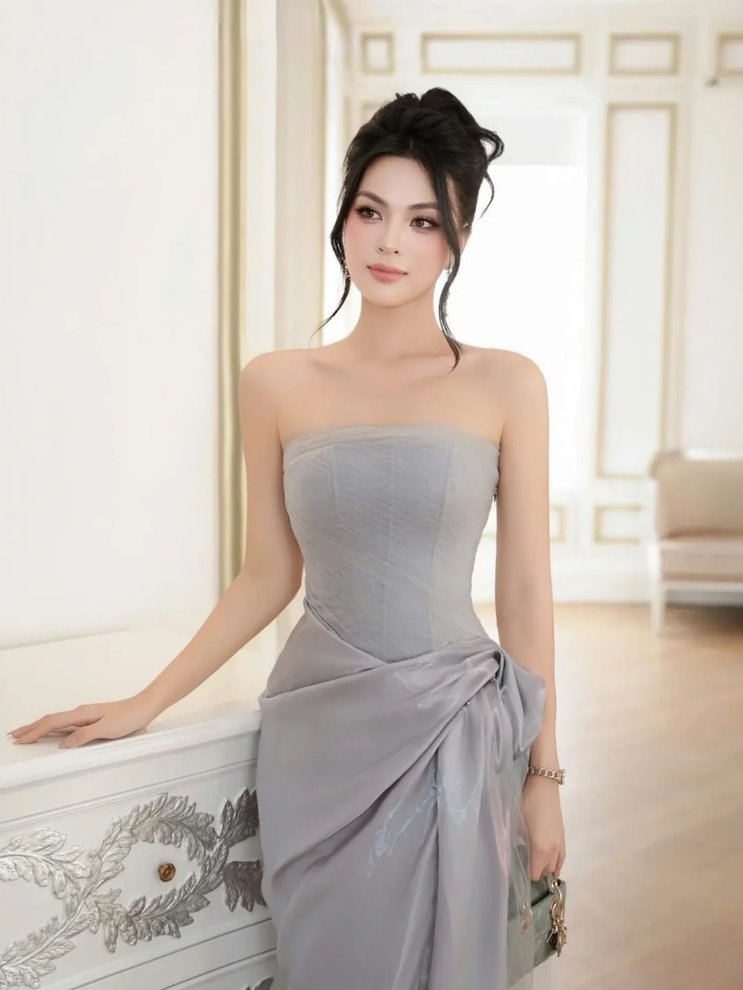 Photo 2 of Đầm xám dài cúp ngực voan thanh lịch