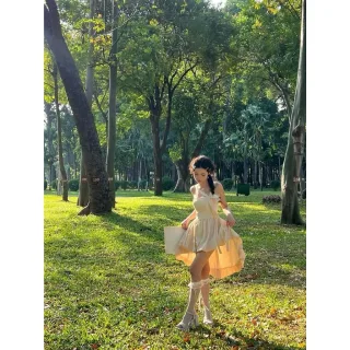 Photo 1 of Đầm một vai bèo nhún vàng nhạt cho thuê