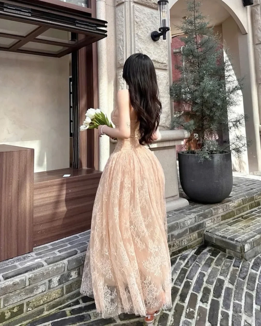 Ảnh 3 của Đầm dạ hội ren be size M