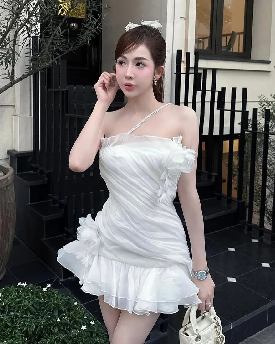Ảnh 1 của Đầm trắng quây vai ngắn nữ size M