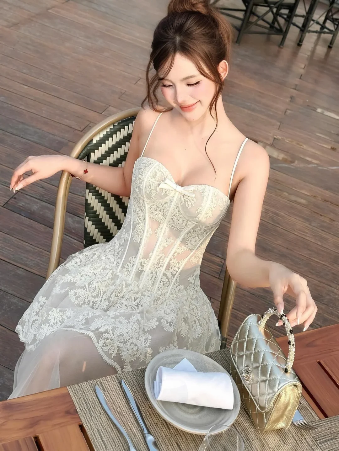 Photo 4 of Váy ren corset tulle màu kem size S