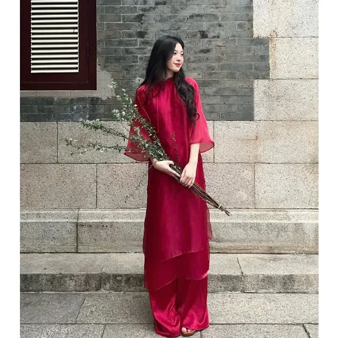 Photo 1 of Áo dài đỏ lụa truyền thống nữ
