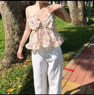 Photo 2 of Áo hai dây hoa nhí ruffle nữ tính