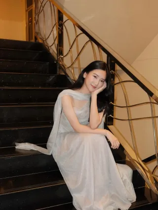 Photo 4 of Đầm tiệc một vai voan xám nhạt Chouchou