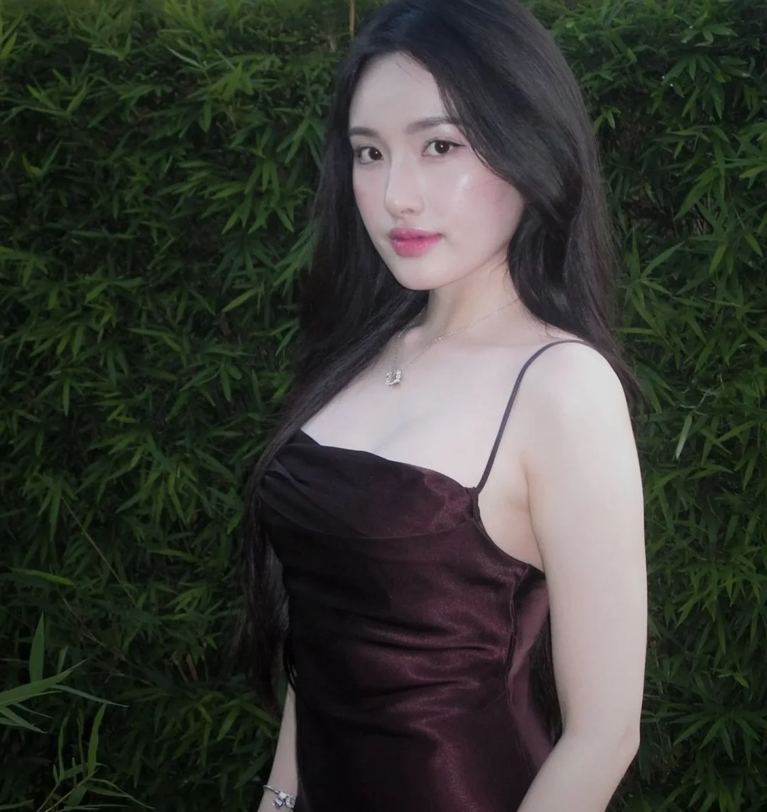 Photo 3 of Đầm maxi satin nâu tây size S