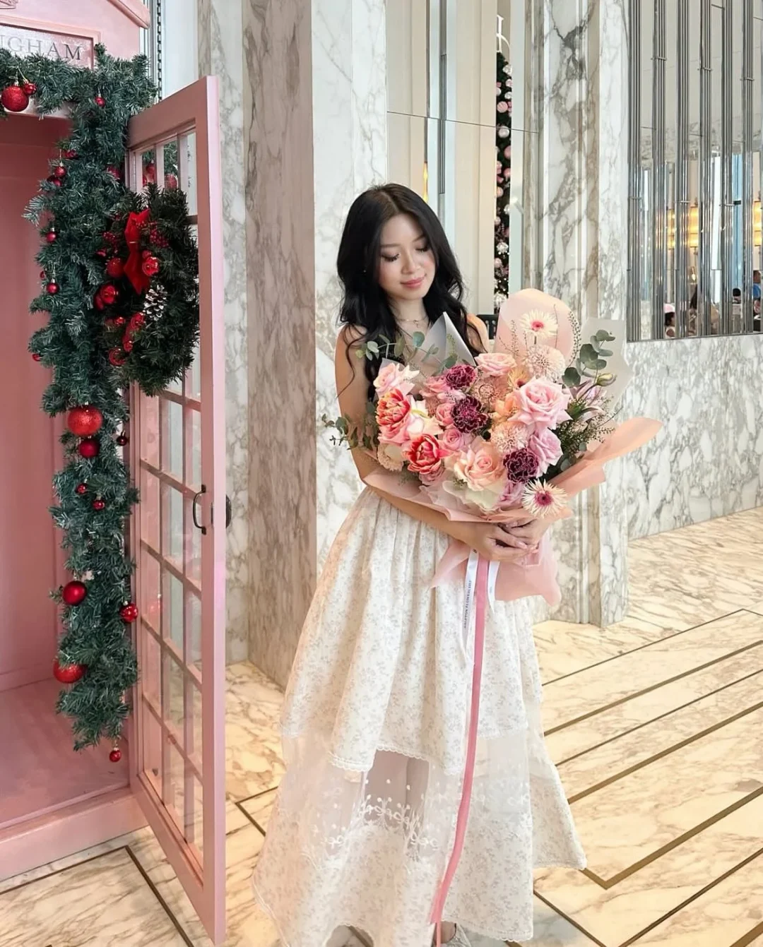 Photo 5 of Váy trắng ren xòe dự tiệc nữ size M