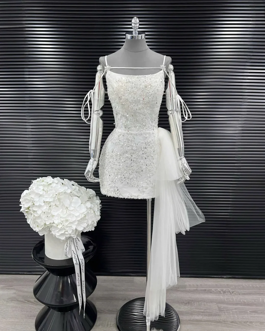 Ảnh 5 của Đầm sequin trắng ngắn hai dây size M