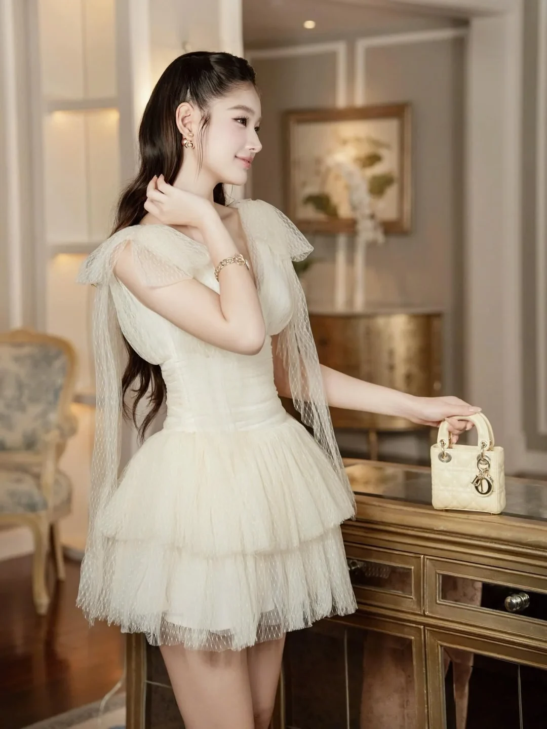Photo 4 of Váy ngắn voan kem Chouchou tay cánh tiên
