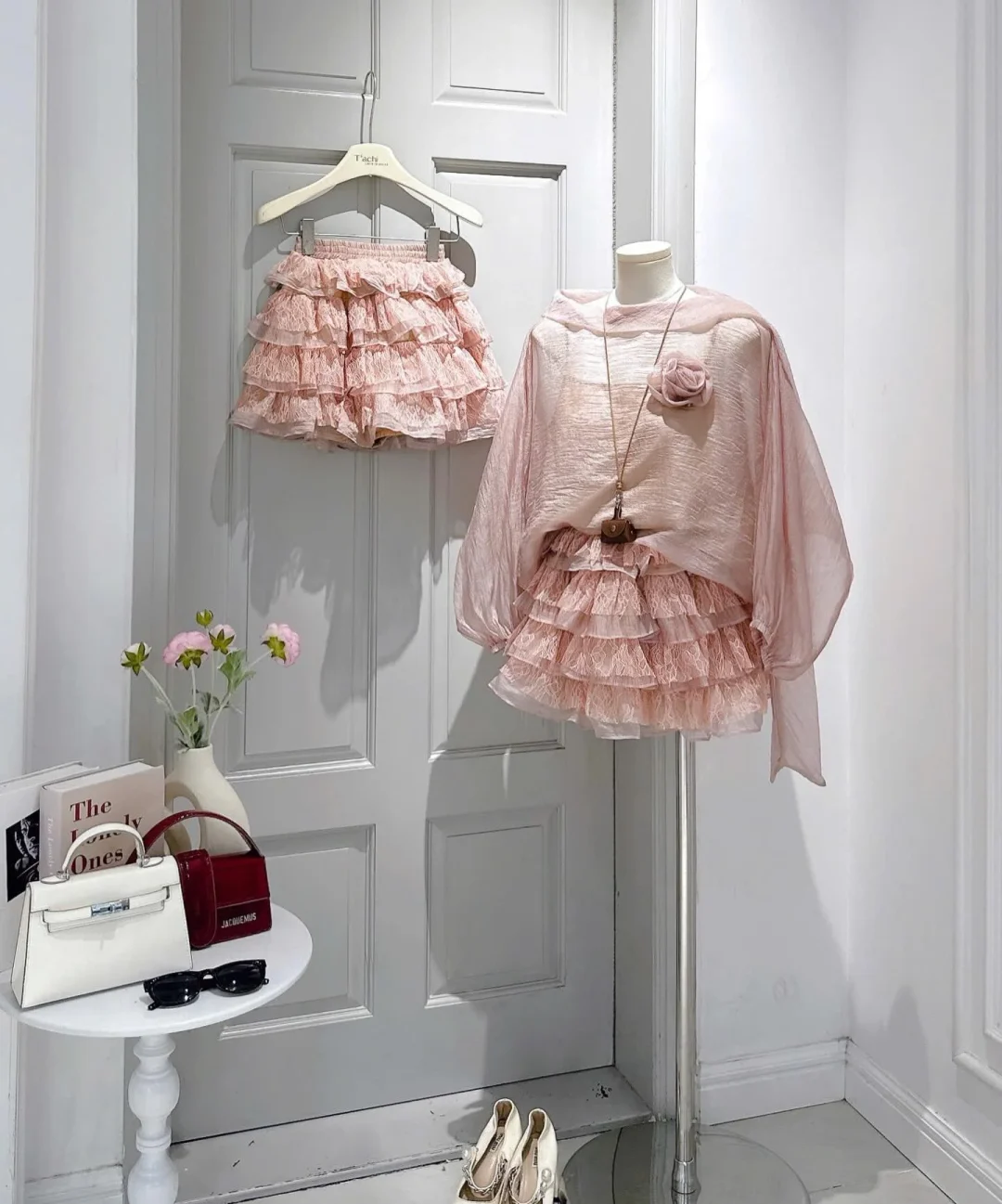 Ảnh 6 của Set áo voan tay phồng nữ màu nude