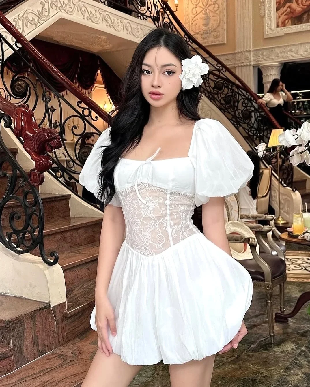 Photo 4 of Đầm trắng corset tay phồng ngắn size M