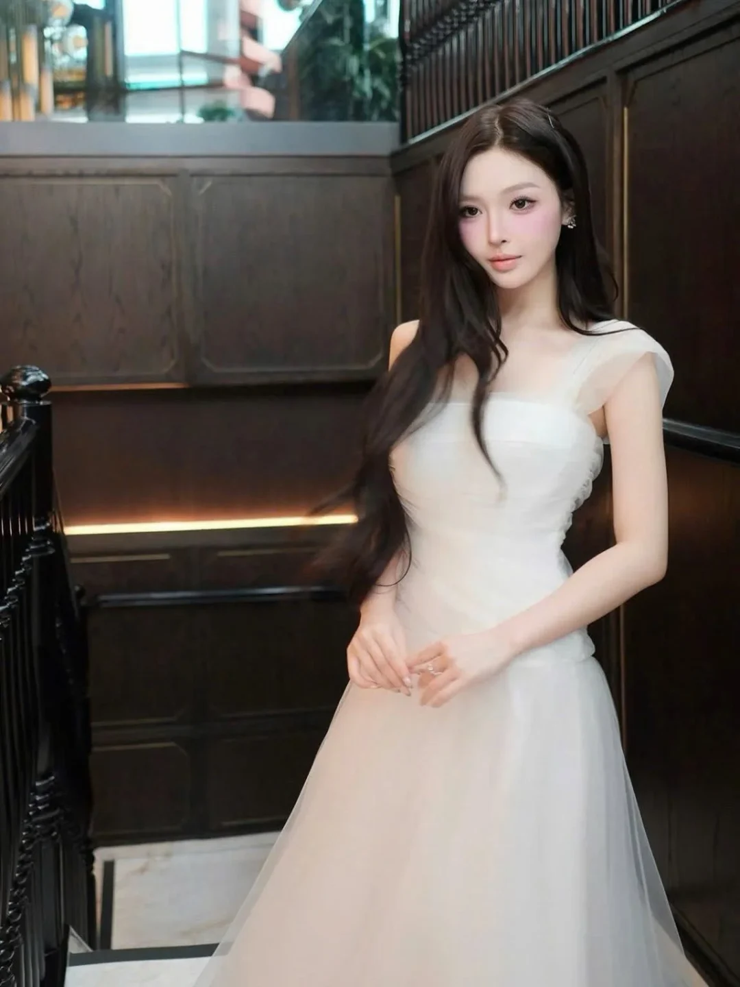 Ảnh 3 của Váy tulle trắng dạ hội size M