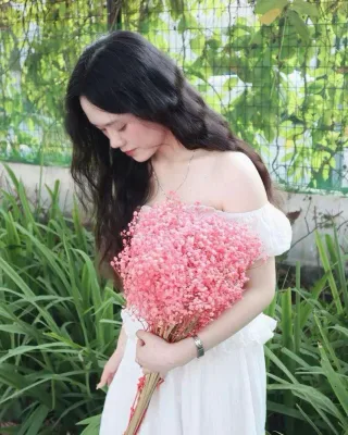 Photo 2 of Váy maxi trắng trễ vai nữ