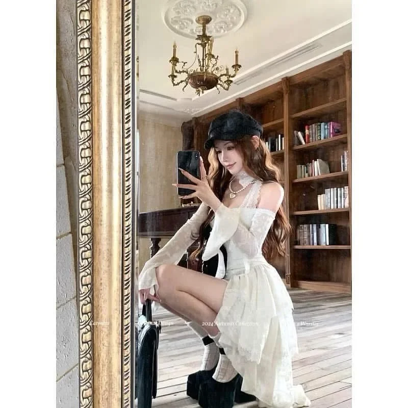 Ảnh 2 của Váy trắng ngắn nơ đen cho thuê